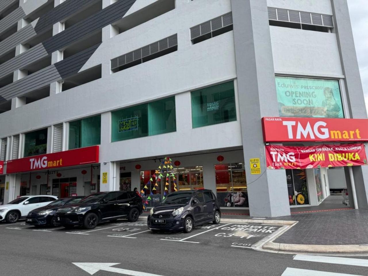 Corner Kl Pool View Rc Residence With High Internet Speed 500Mbps, Kuala Lumpur